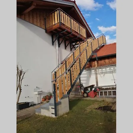 Komplette Dachwohnung Mit Balkon Und Bergblick * سونثوفن