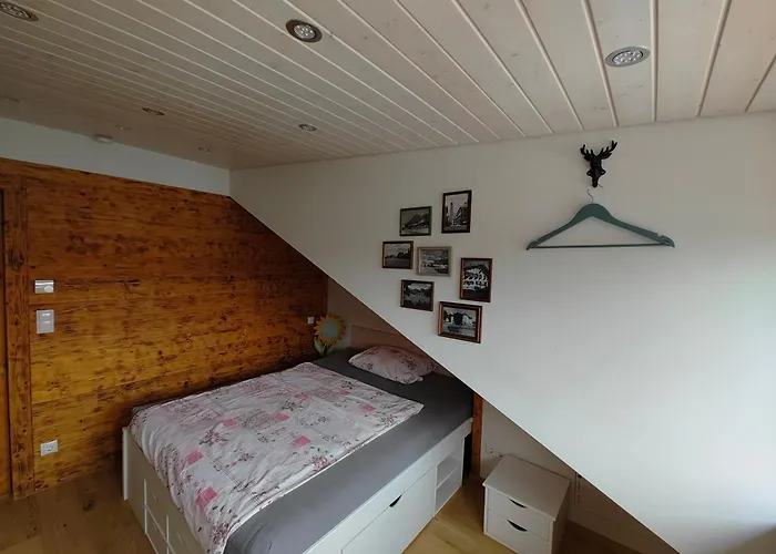 דירה Komplette Dachwohnung Mit Balkon Und Bergblick *